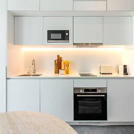 Apartment Iconic White Loft - Avenida