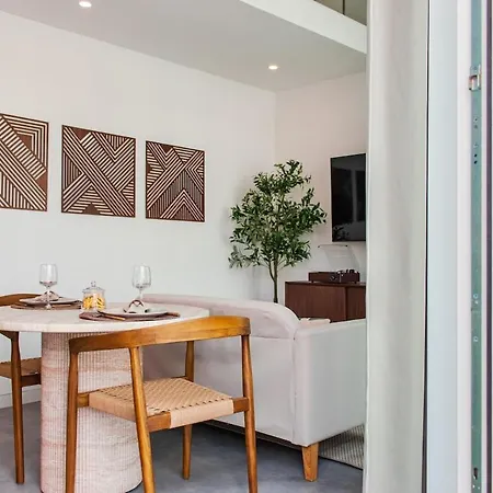 Apartment Iconic White Loft - Avenida Aveiro