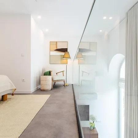 Apartment Iconic White Loft - Avenida