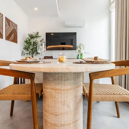 Apartment Iconic White Loft - Avenida