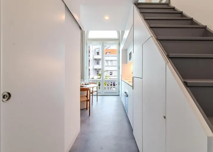 Iconic White Loft - Avenida 아파트