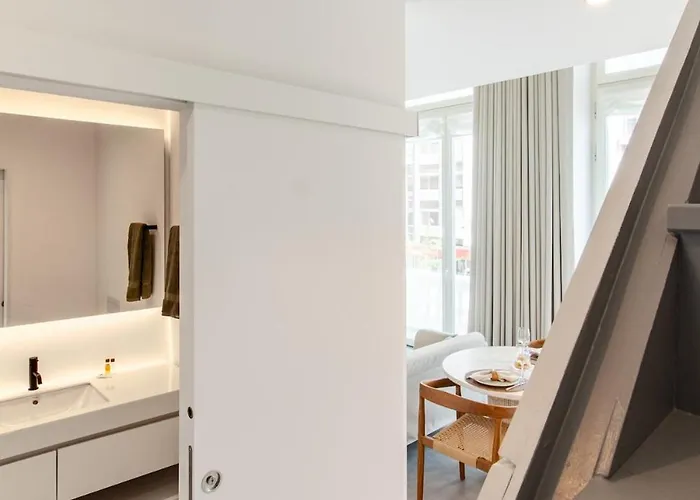 Iconic White Loft - Avenida 아파트